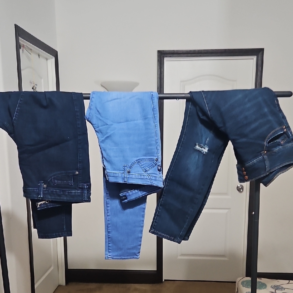 3 Pr Bundle Stylish Blue Denim Jeans for Women
